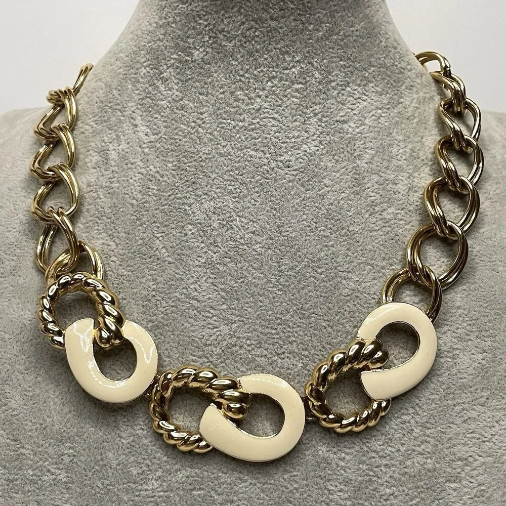 Beautiful Vintage Monet Chunky Link Necklace Cream Enamel Textured Gold Tone